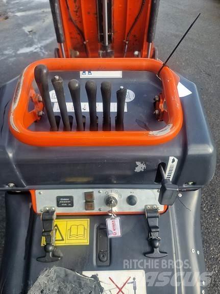 Kubota KC70VSL-4 铰接式自卸车