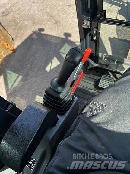 Kubota KX019-4 小型挖掘机