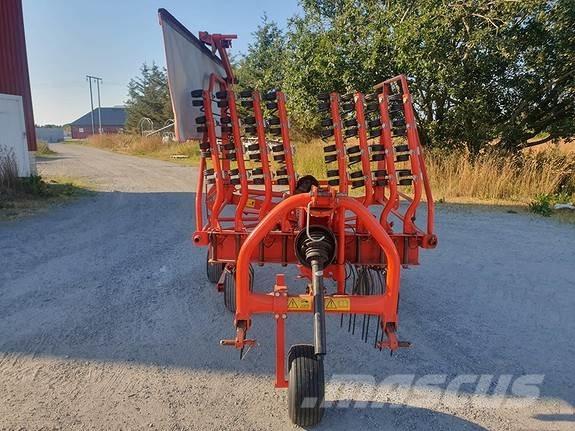 Kuhn GA 4121 GM 料堆整形机
