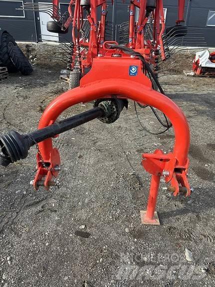 Kuhn GA7501 料堆整形机