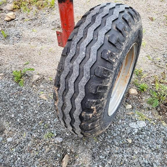 Kuhn GA7501 料堆整形机