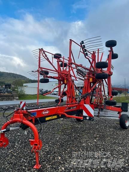 Kuhn GA8121 料堆整形机