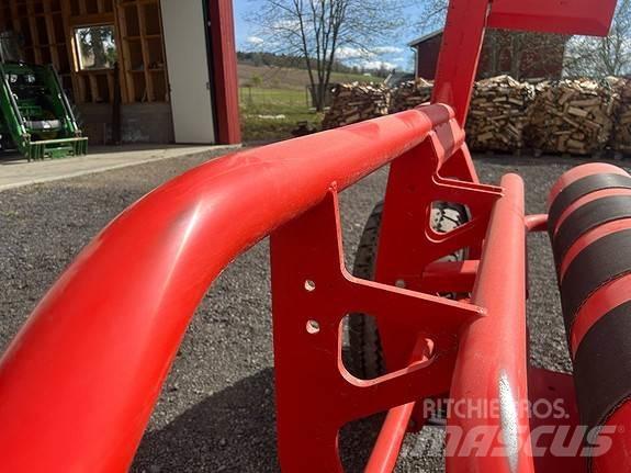 Kuhn RW1610 圆捆打捆机