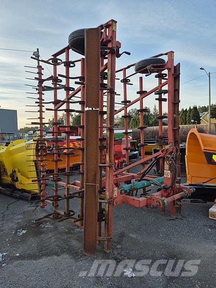 Kverneland  其他耕种机械和配件