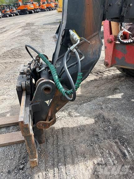 Manitou MT1740 伸缩臂叉装车|叉装车