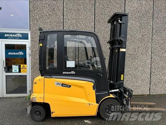 Mitsubishi FB35N 柴油叉车