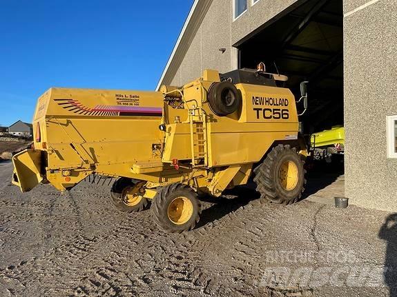 New Holland TC 56 联合收割机
