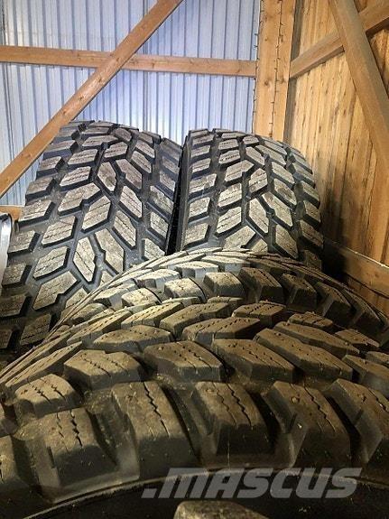 Nokian Hakka TRI 其他清扫车和扫雪车