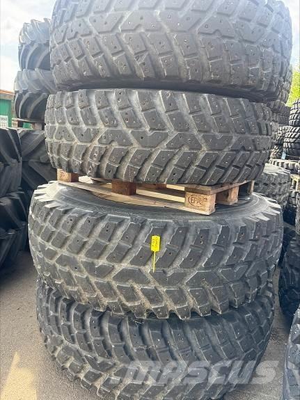 Nokian TRI 2 轮胎、车轮、轮圈