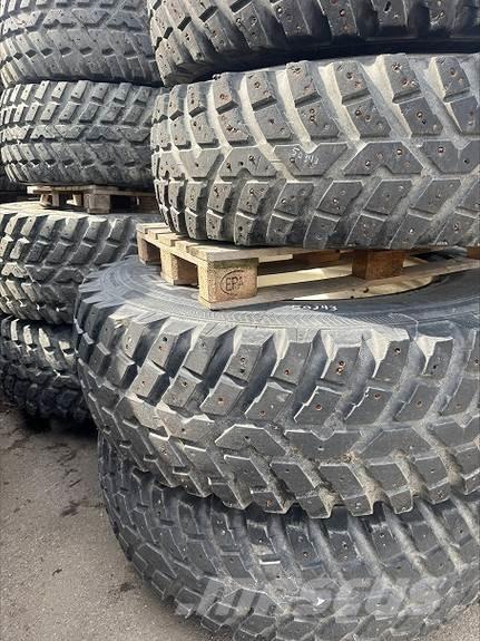 Nokian TRI 2 轮胎、车轮、轮圈