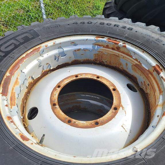 Nokian TRI 2 轮胎、车轮、轮圈