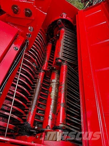 Pöttinger Boss1 箱式拖车