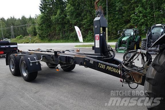 Pronar T285 箱式拖车