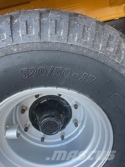 Robus RE 13-08 箱式拖车