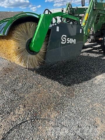 Sami Med oppsamler 其他清扫车和扫雪车