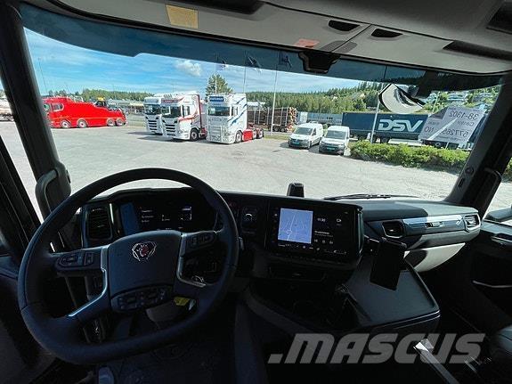 Scania R460A4X2LB 牵引车