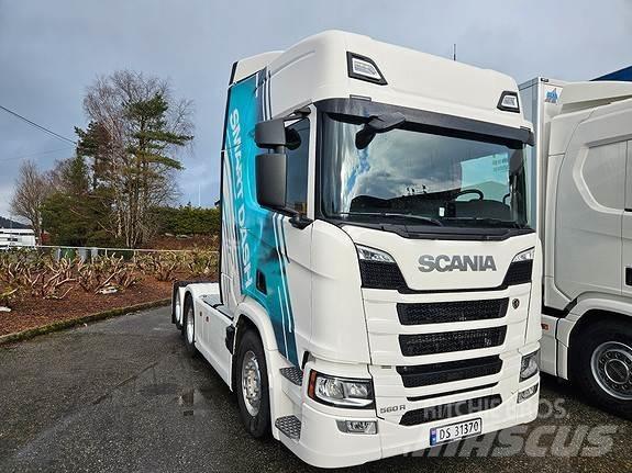 Scania R560 A6x2NB 牵引车