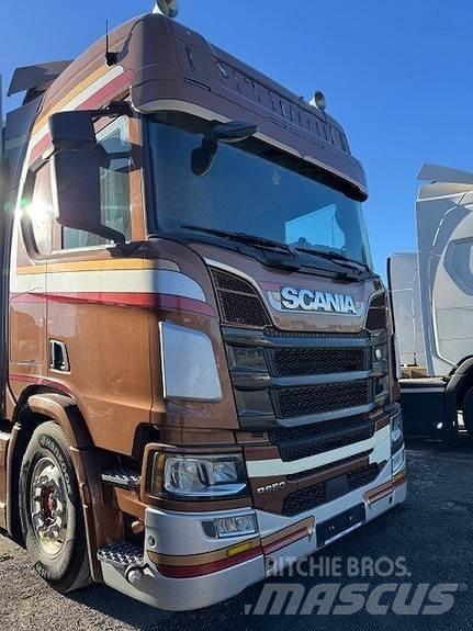 Scania R650B6X2NB 厢式货车