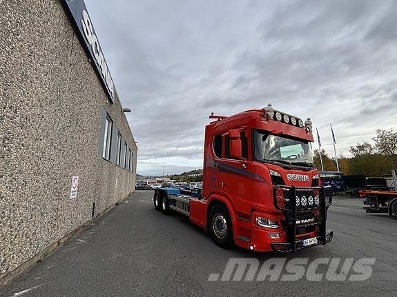 Scania R650B6x4NB 可拆卸式卡车