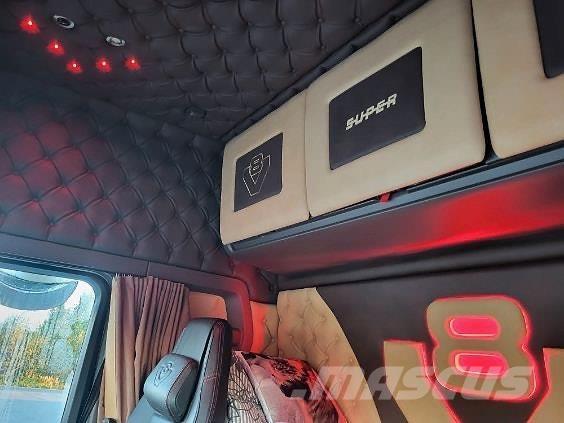 Scania S650A6X2NB 牵引车