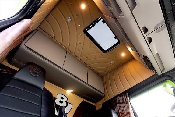 Scania S660A6x4NB 牵引车
