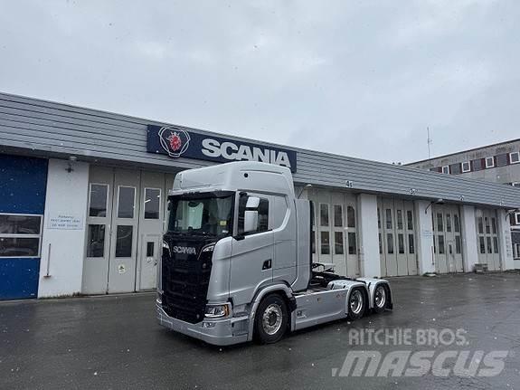 Scania S770 A6x4NB 牵引车