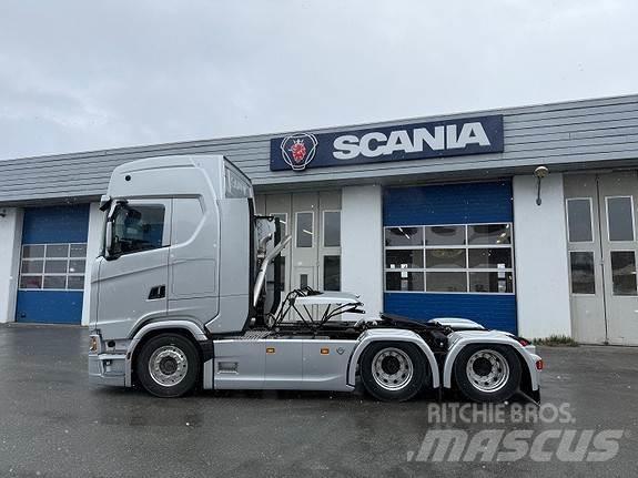 Scania S770 A6x4NB 牵引车