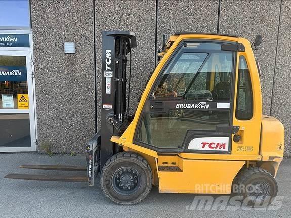 TCM FD25 柴油叉车