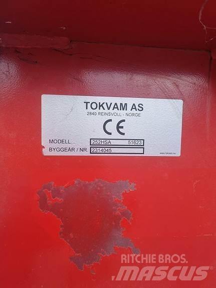 Tokvam 252 HSA 扬雪机