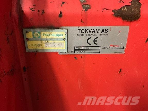 Tokvam 256 THS Big 扬雪机