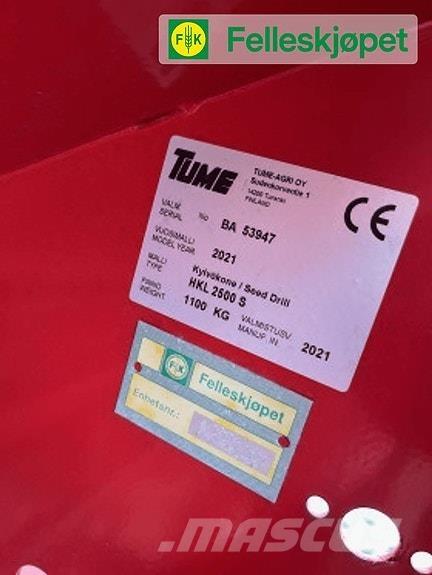 Tume HKL 2500S 撒肥机