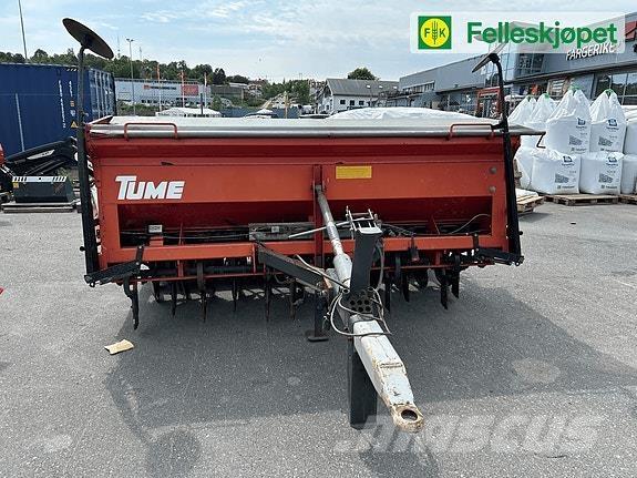 Tume HKL 3000 JC 矿物肥料撒播机