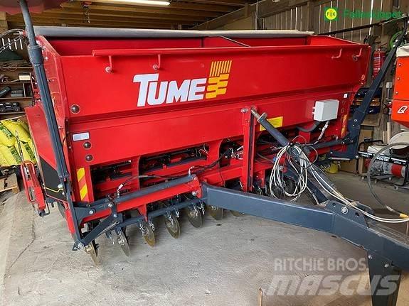 Tume HKL JC 3000 矿物肥料撒播机