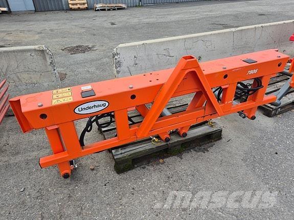 Underhaug 7813 圆捆打捆机