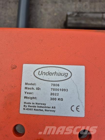 Underhaug 7813 圆捆打捆机