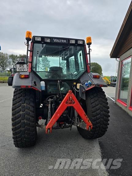Valtra 6400 拖拉机/农用车