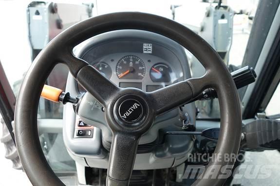 Valtra A83 拖拉机/农用车