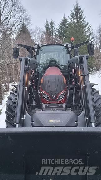Valtra G135A 拖拉机/农用车