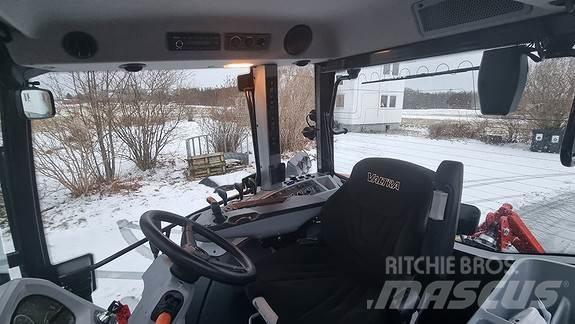 Valtra G135A 拖拉机/农用车