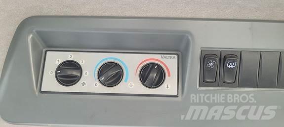 Valtra N163 拖拉机/农用车