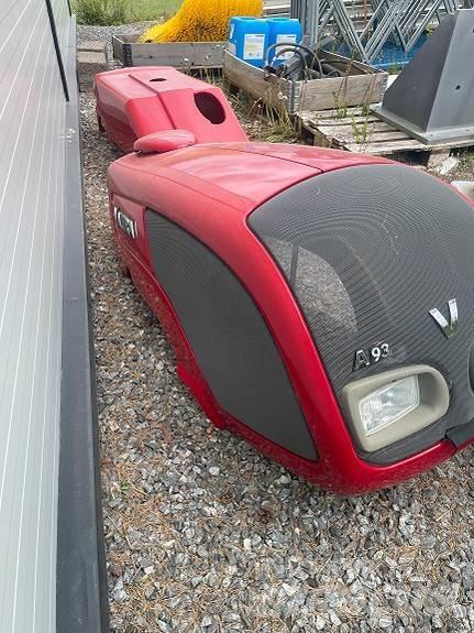 Valtra Panser 拖拉机/农用车