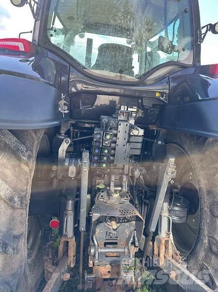 Valtra T 214 拖拉机/农用车