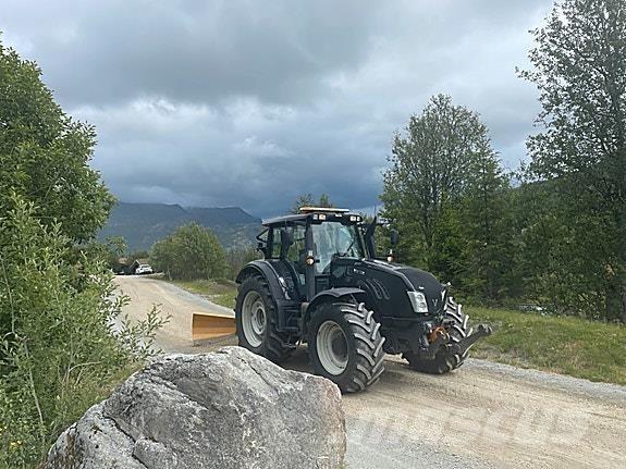 Valtra T203 拖拉机/农用车