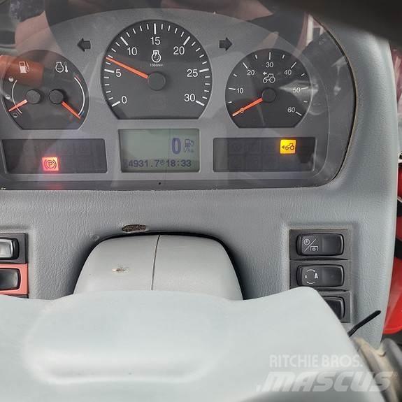Valtra T213 VERSU 拖拉机/农用车