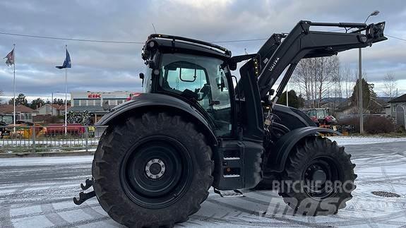 Valtra T235 拖拉机/农用车