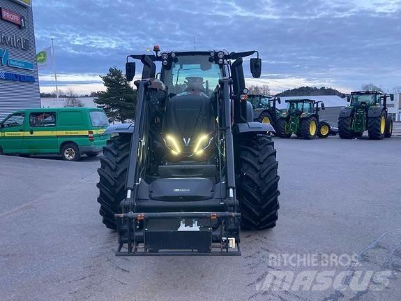 Valtra T235 拖拉机/农用车