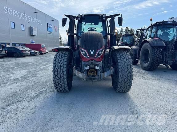 Valtra T235 拖拉机/农用车
