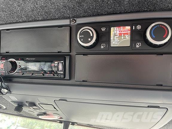 Valtra T235 拖拉机/农用车