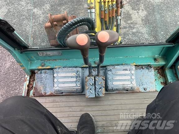 Yanmar B15 小型挖掘机