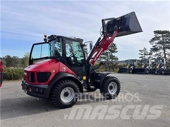 Yanmar V7 轮式装载机